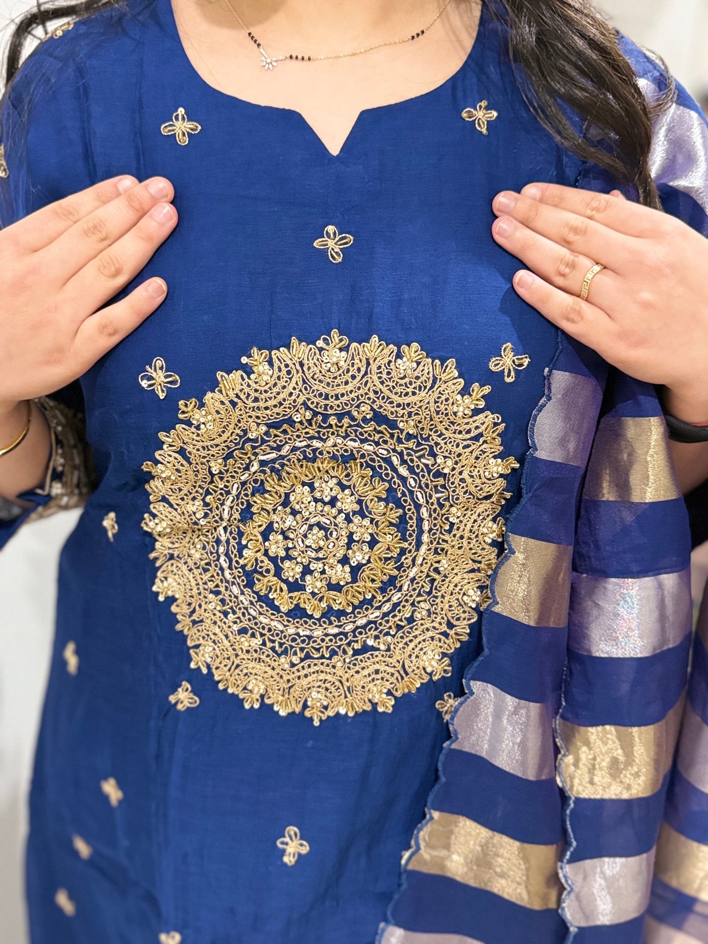 Nasreen (Blue)