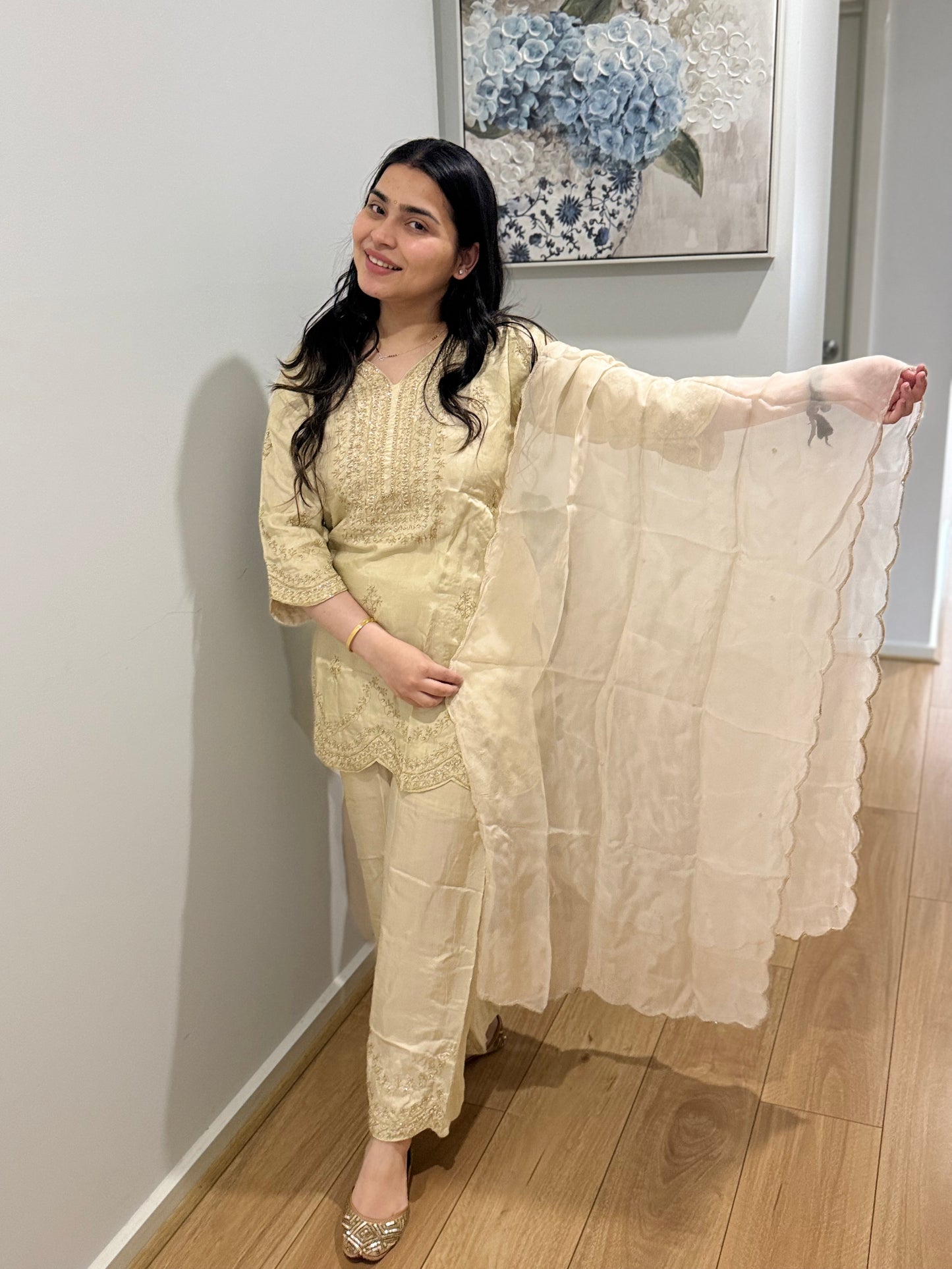 Aadya (Off-White)
