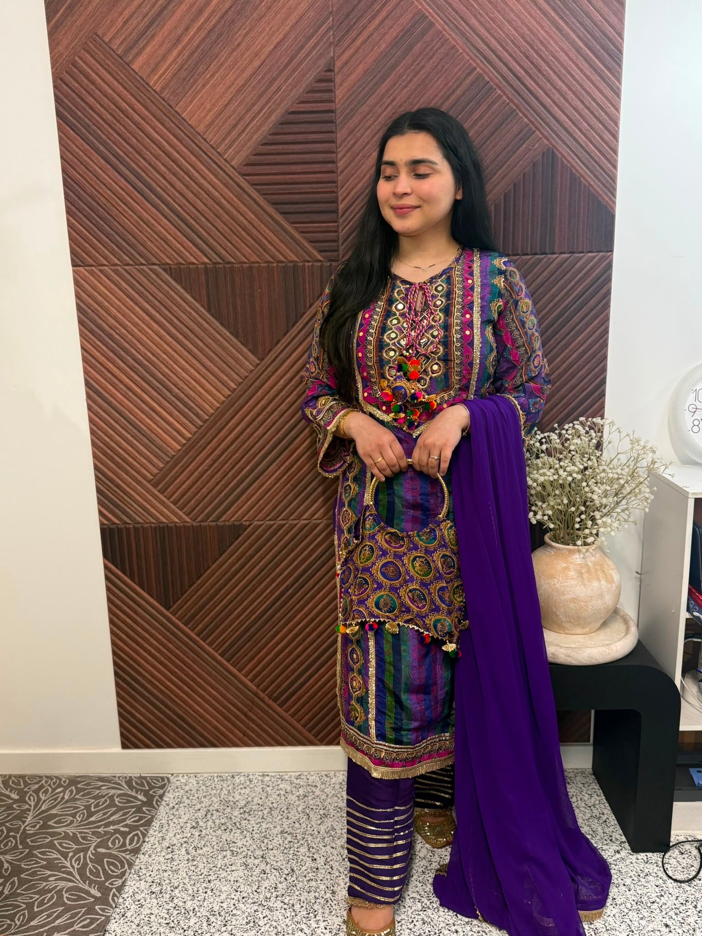 Avni (Purple)