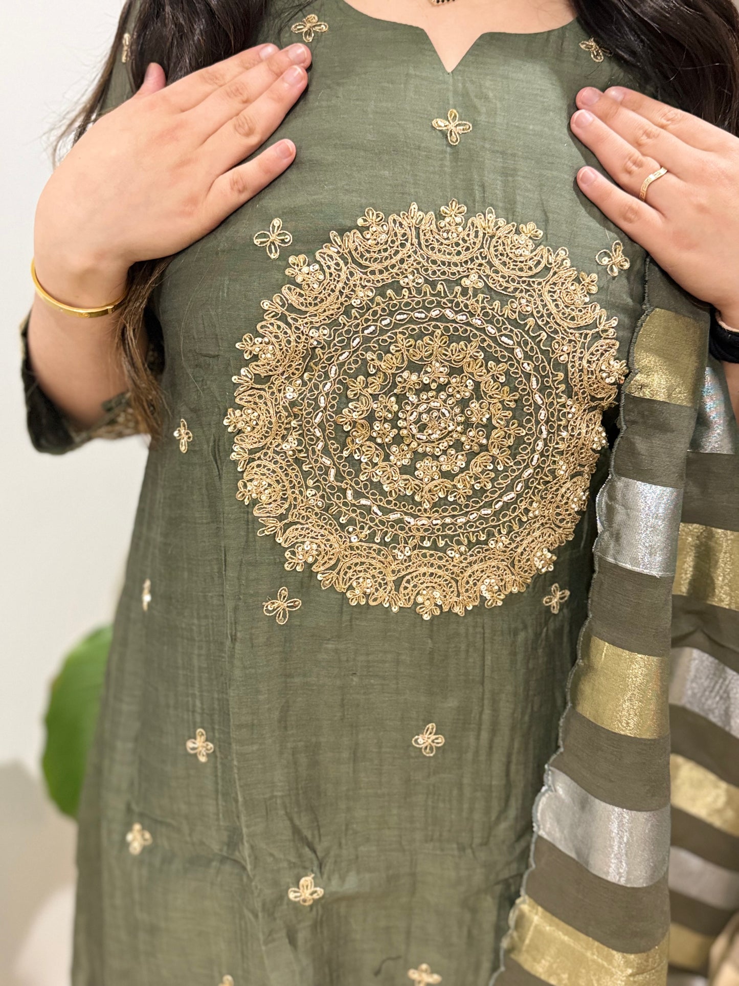 Nasreen (Sage Green)
