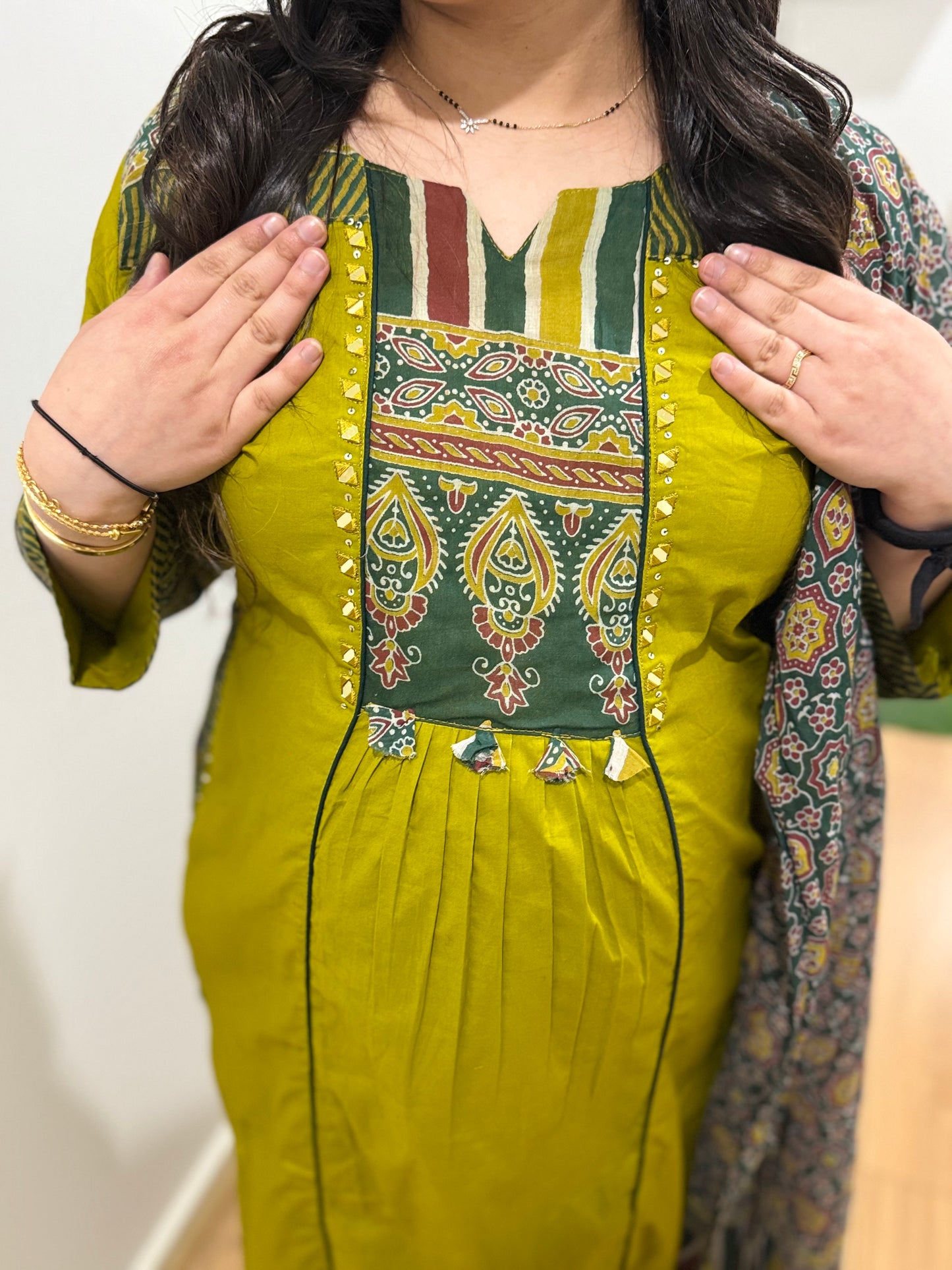 Aazna