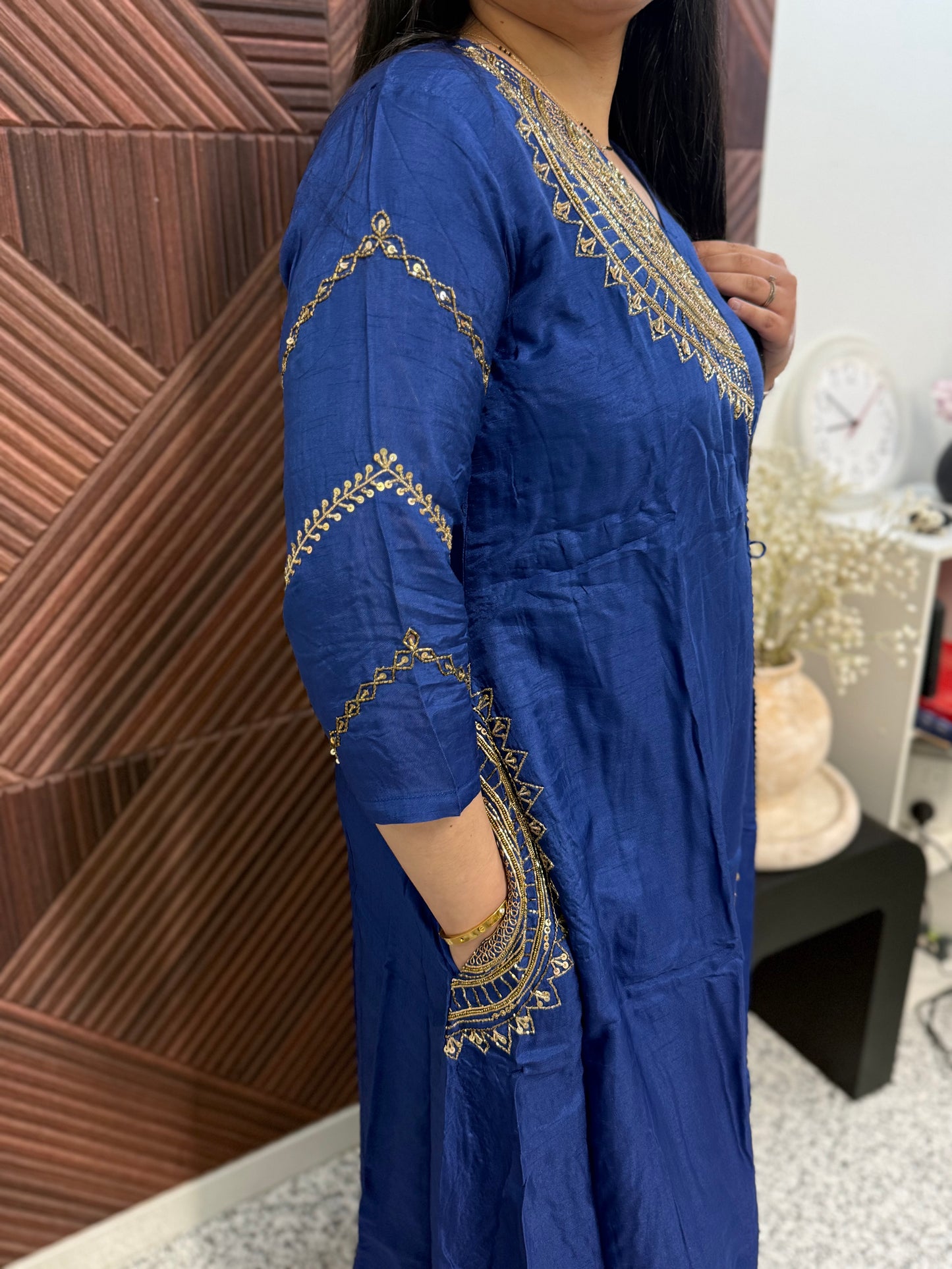 Anvika (Blue)