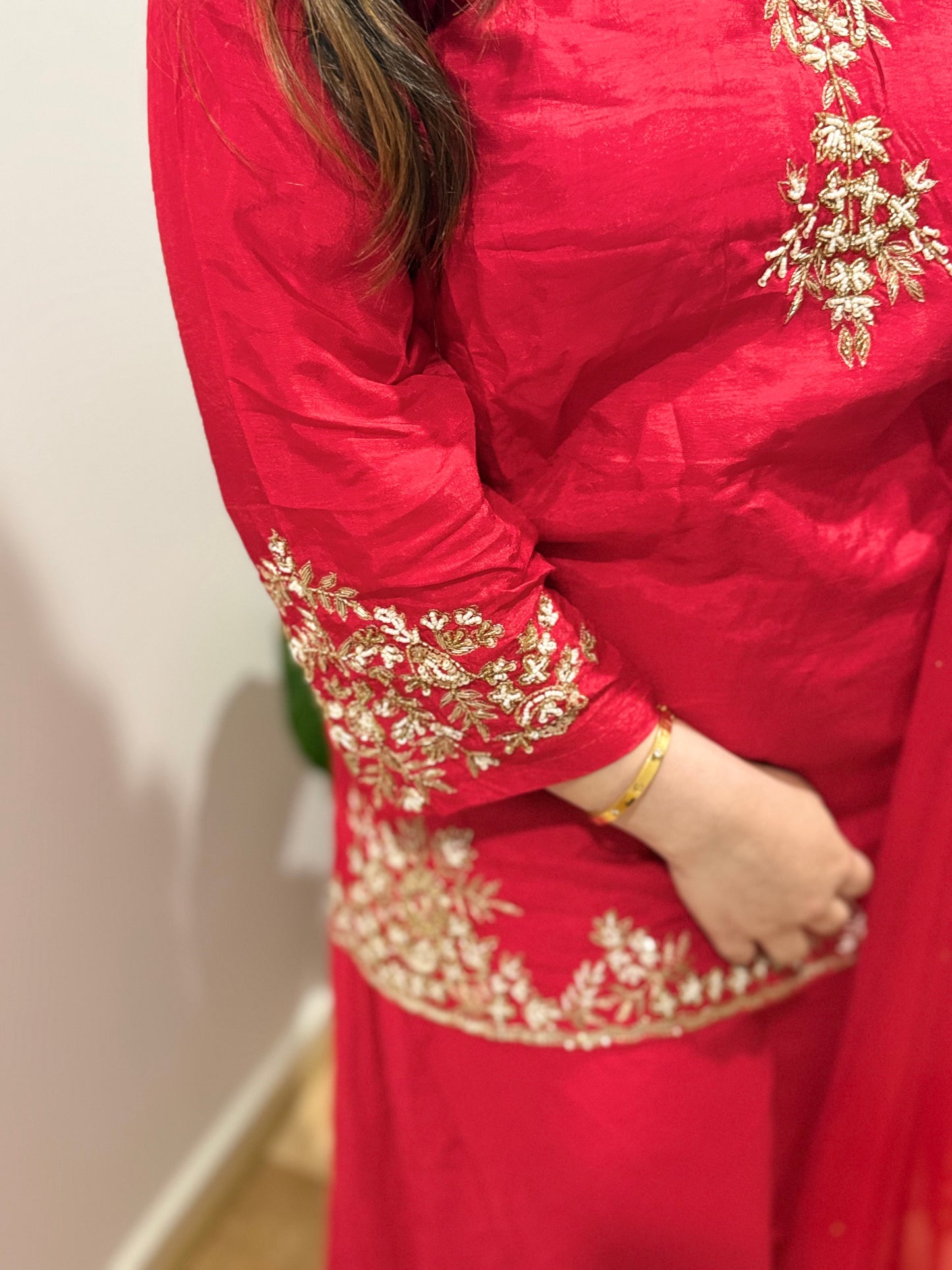Raazi (Red)