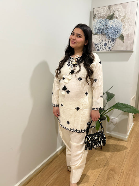 Disha Farshi Salwar