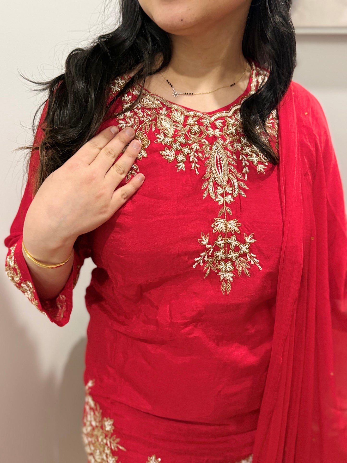 Raazi (Red)