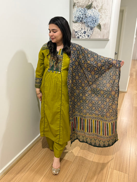 Aazna